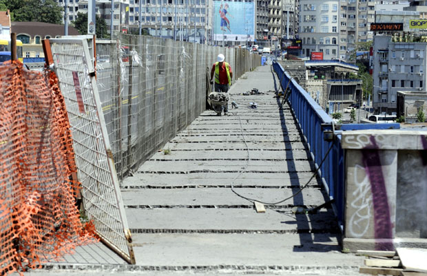 Ка центру једном траком